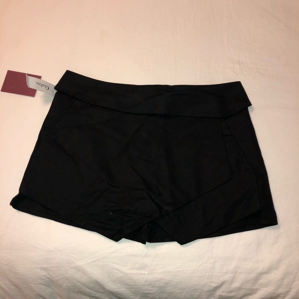 Aritzia skirt